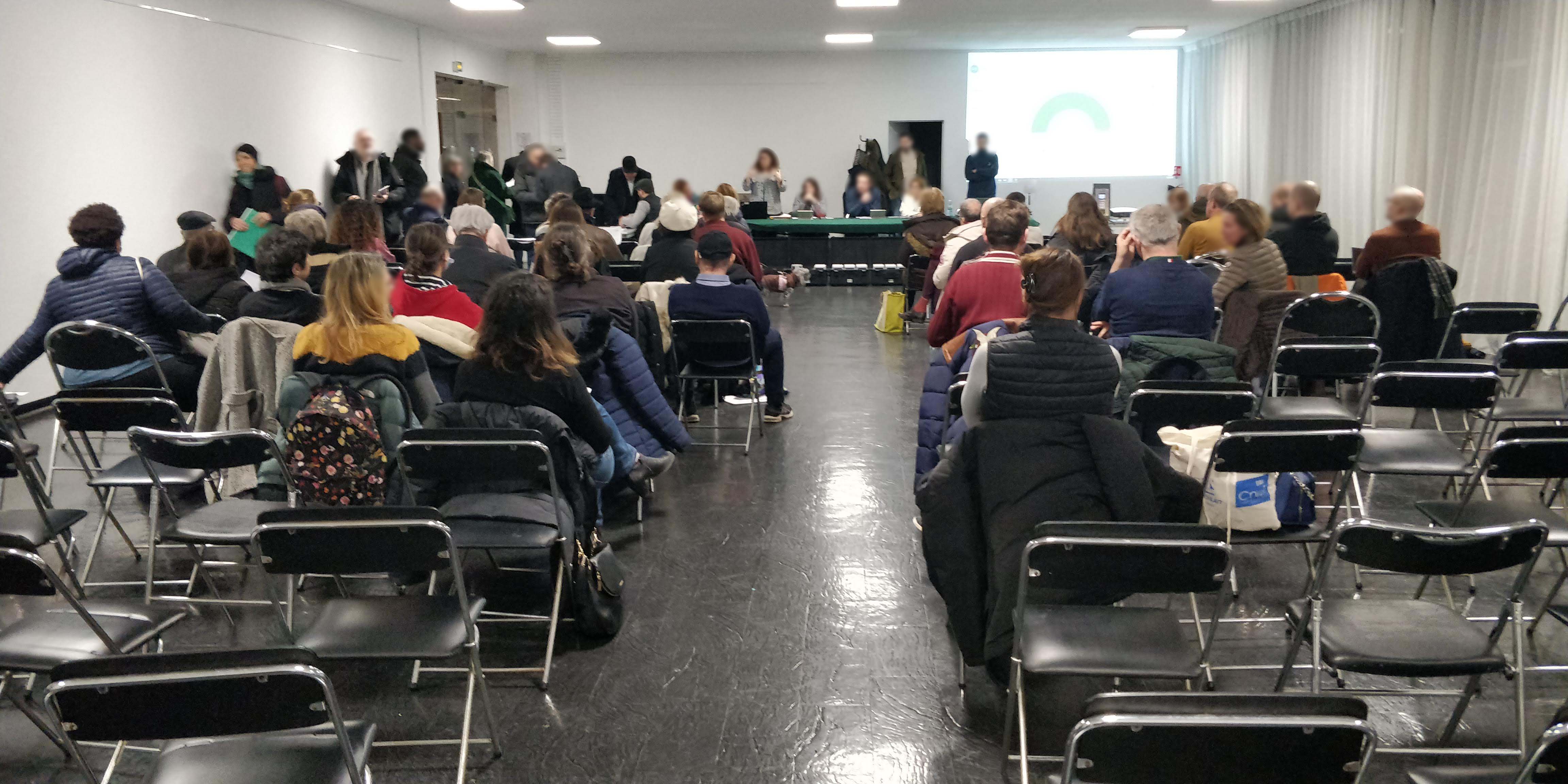 Tout n'est pas rose ... Une assembl&eacute;e g&eacute;n&eacute;rale qui se passe mal